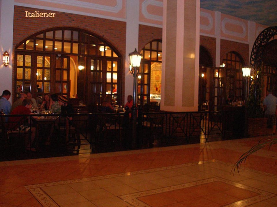 Vor dem Italiener Hotel Riu Ocho Rios