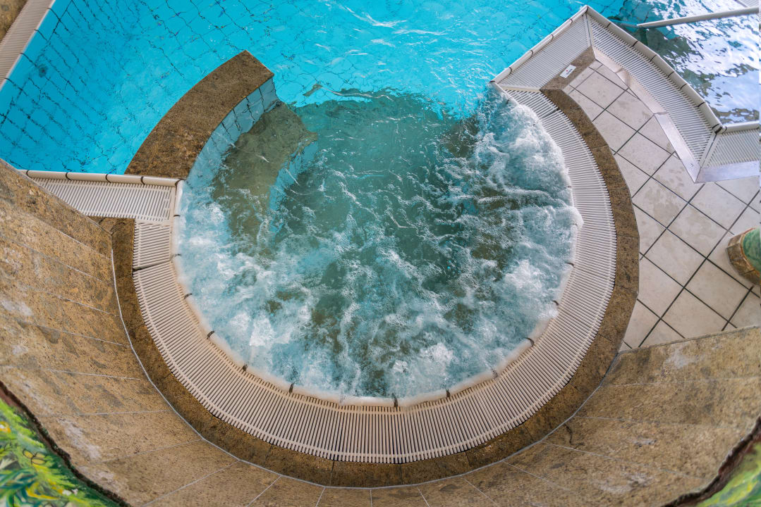 Pool Naturparkhotel Adler