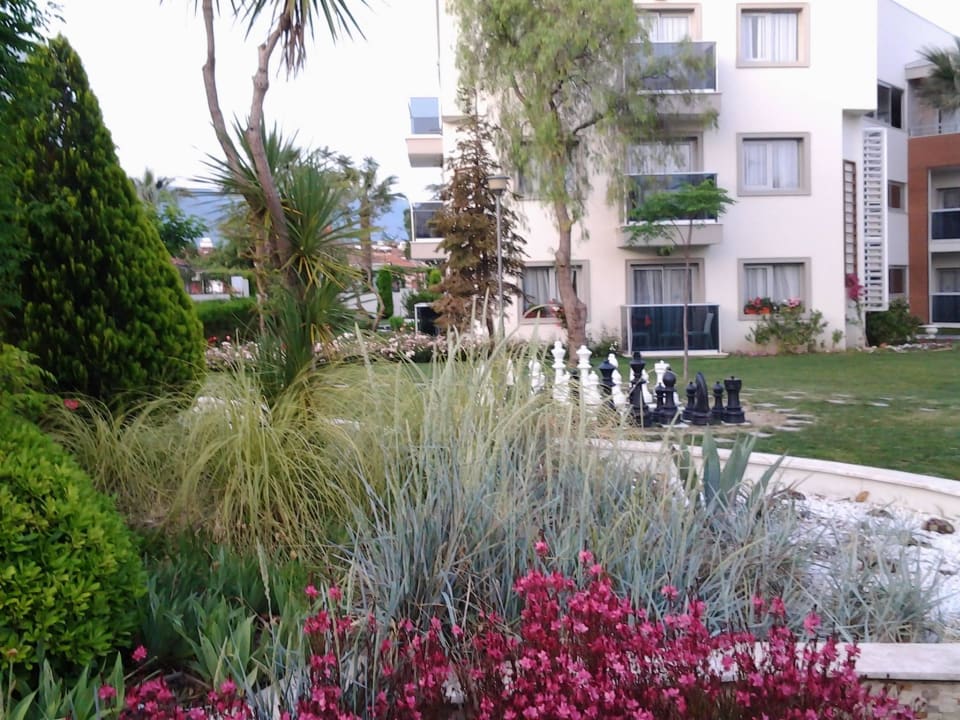 Schachspiel im Garten Palm Wings Kusadasi Beach Resort & Spa