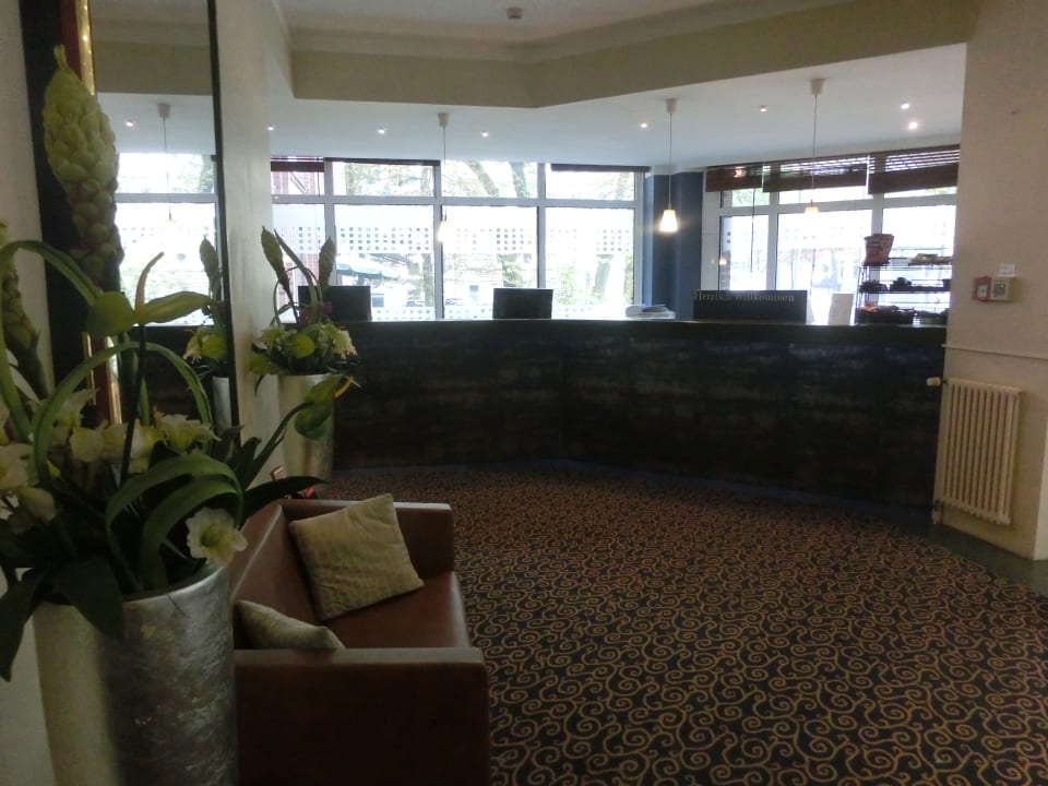 Lobby Hotel Domicil Hamburg by Golden Tulip
