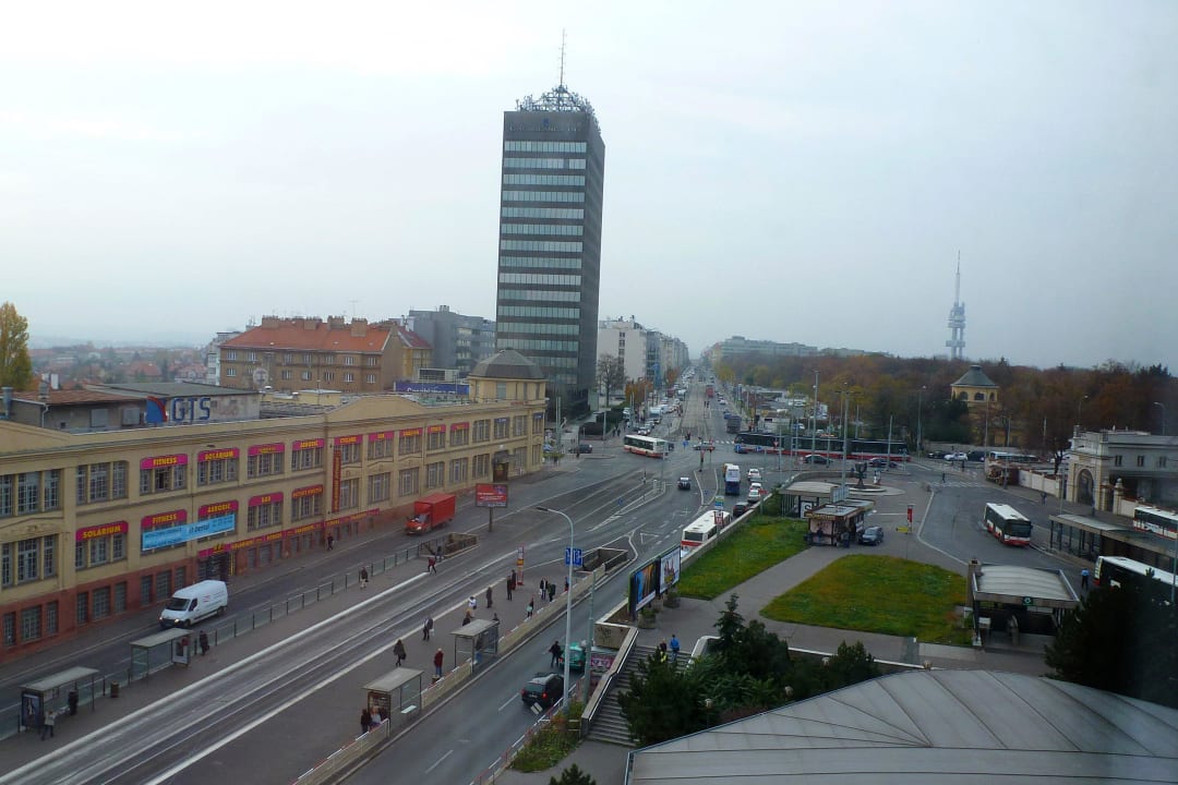 Ausblick auf die Metro und den Fernsehturm Hotel Don Giovanni Prague