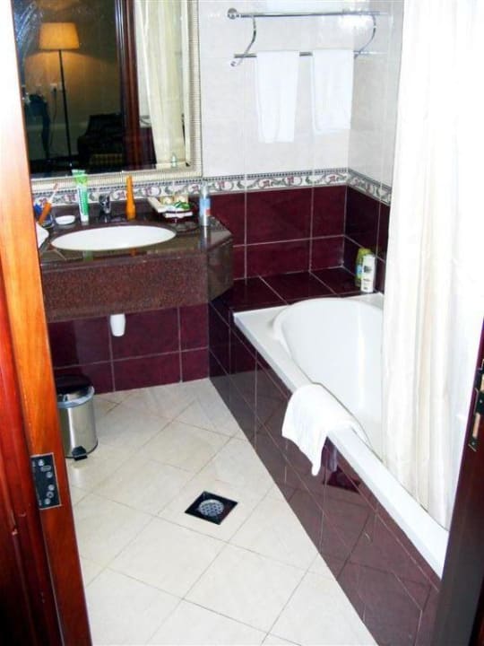 Bad Lotus Retreat Hotel