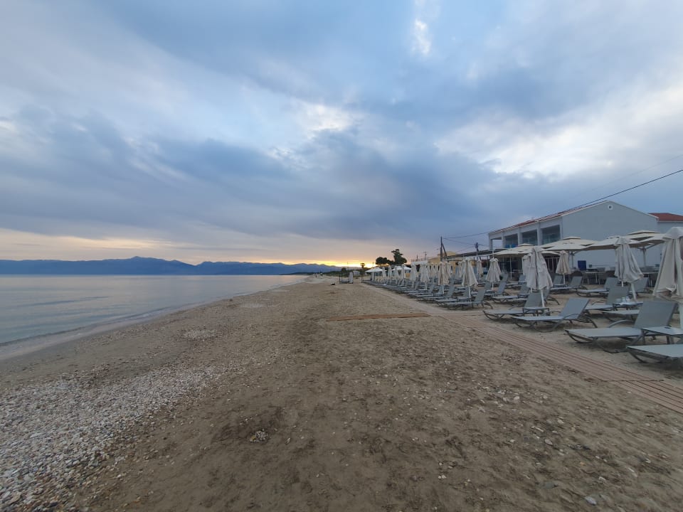 Strand Acharavi Beach Hotel