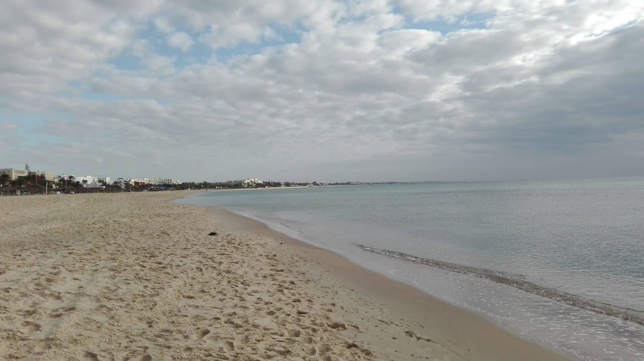 Einsam am Stand Nozha Beach Resort & Spa