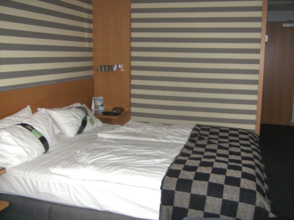 Bett Holiday Inn Wien - City