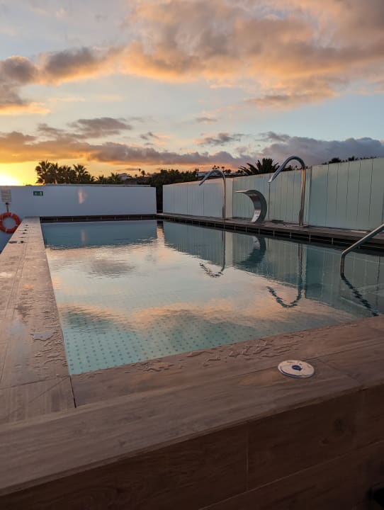 Pool Club Maspalomas Suites & SPA