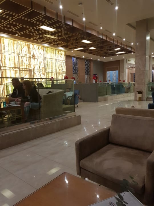 Lobby Titanic Royal
