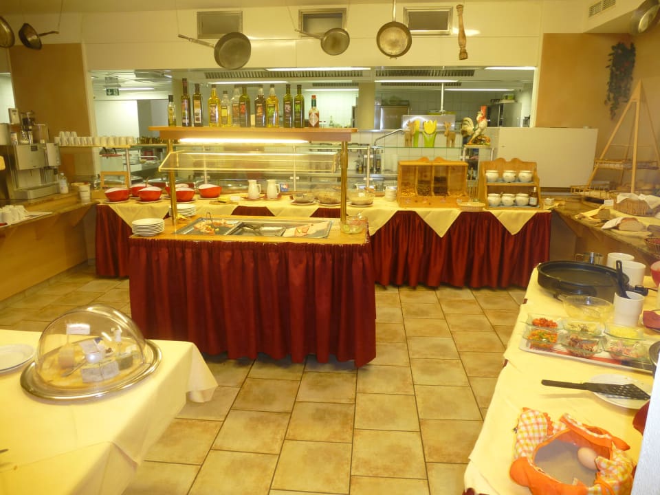 Buffetbereich - hier Frühstück Berghotel Jaga-Alm