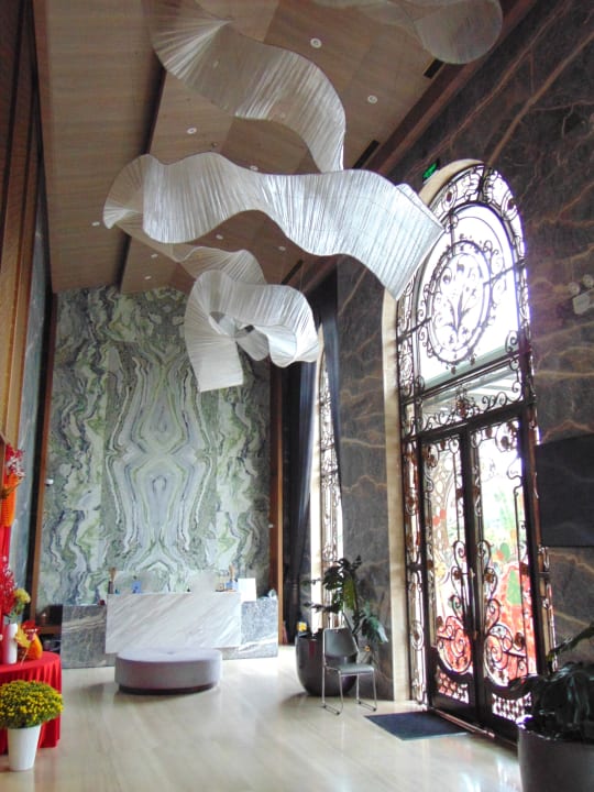 Lobby D' Lecia Ha Long Hotel