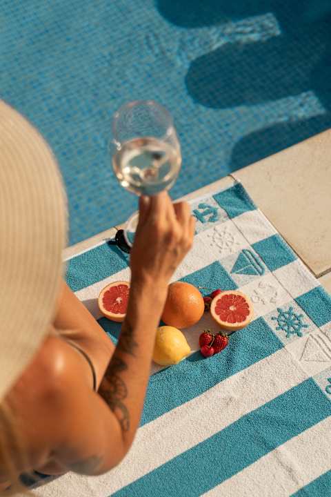 Pool Hotel Roger de Flor Seleqtta