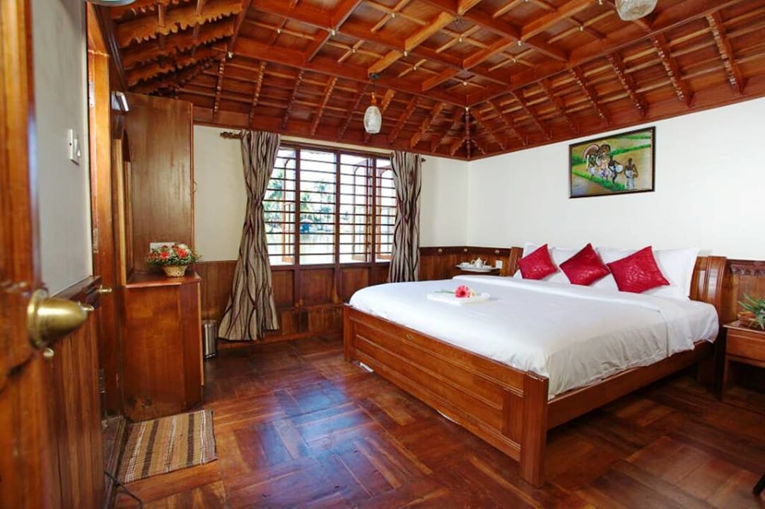 Zimmer Dona House Boats at Alappuzha