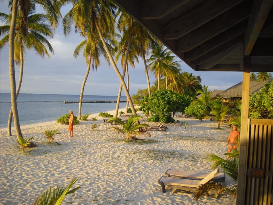 Ausblick O-Beachvilla 312, nach rechts Kuredu Island Resort & Spa