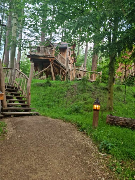 Außenansicht Natur-Resort Tripsdrill