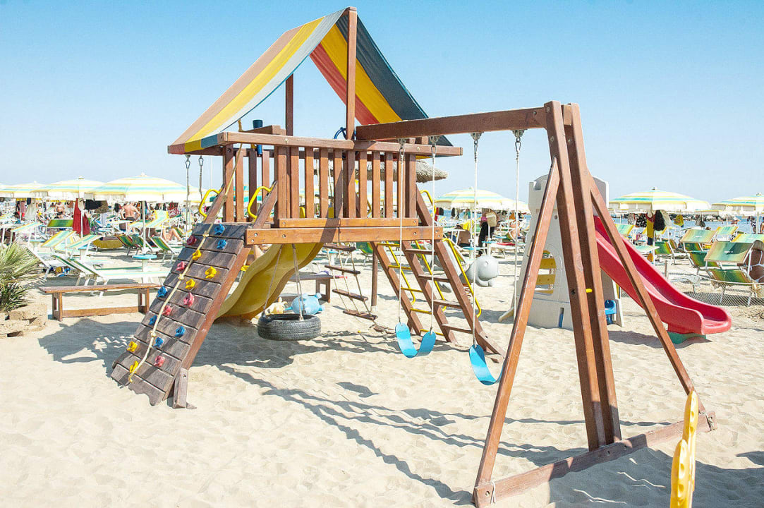 Spiaggia Hotel Cola Bellaria