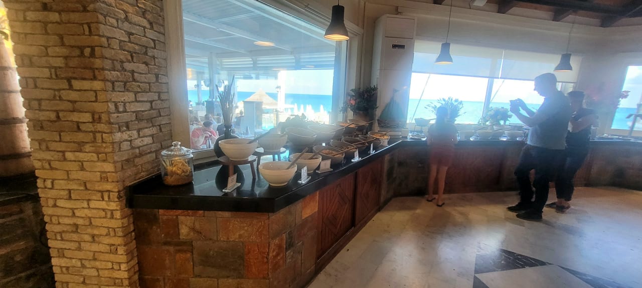 Gastro Alexander Beach Hotel & Village Resort