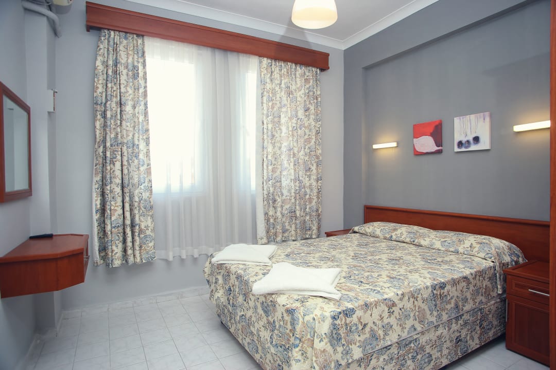 Zimmer The S Apt & Suites Hotel