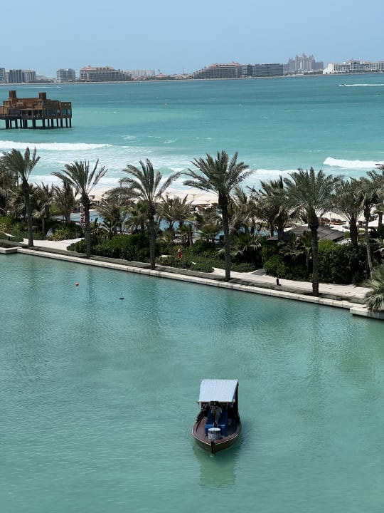 Pool Jumeirah Mina Al Salam