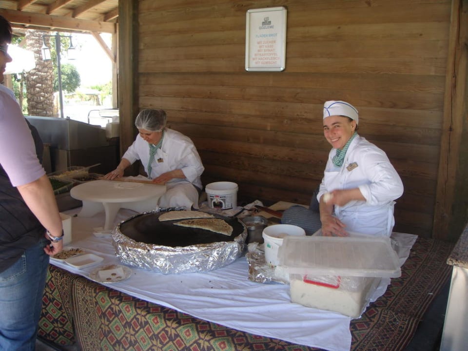 Leckeres türkisches Fladenbrot Sunis Kumköy Beach Resort Hotel & Spa