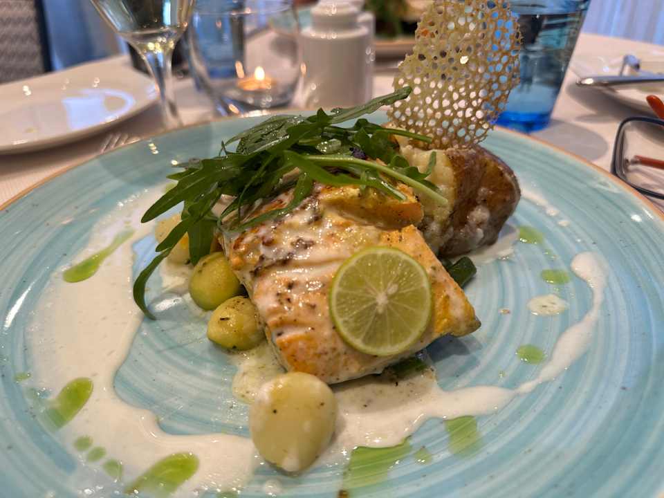 Gastro Premier Le Reve Hotel & Spa