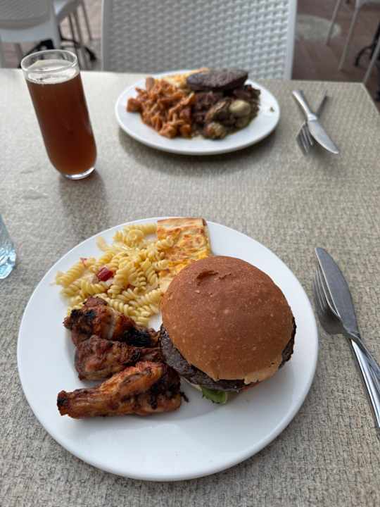 Gastro Palm World Side Resort & Spa