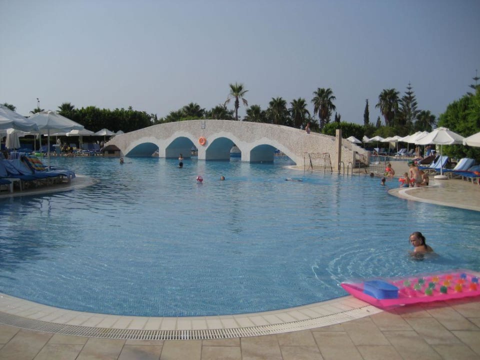 Der alt bekannt Poolblick Club Grand Side