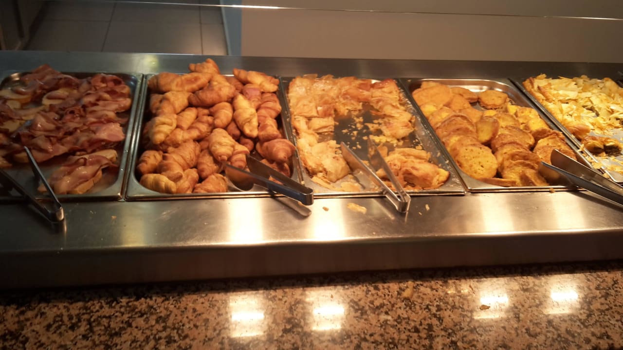 Abendbuffet Hotel Lagomandra Beach