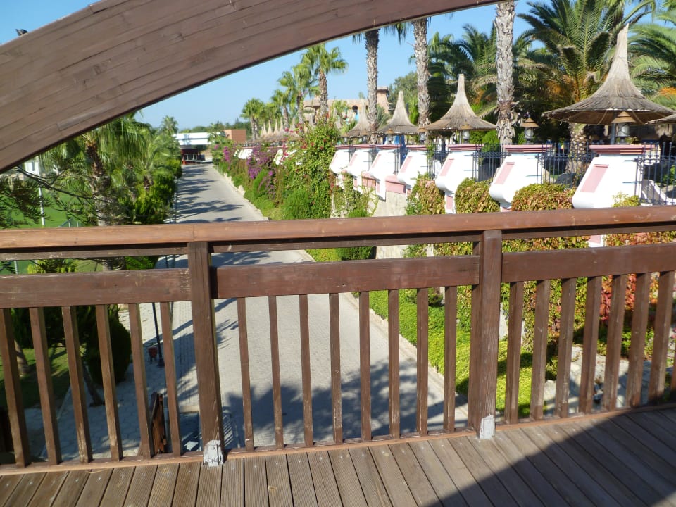 Von der Brücke die zum Strand führt Kamelya Fulya Hotel