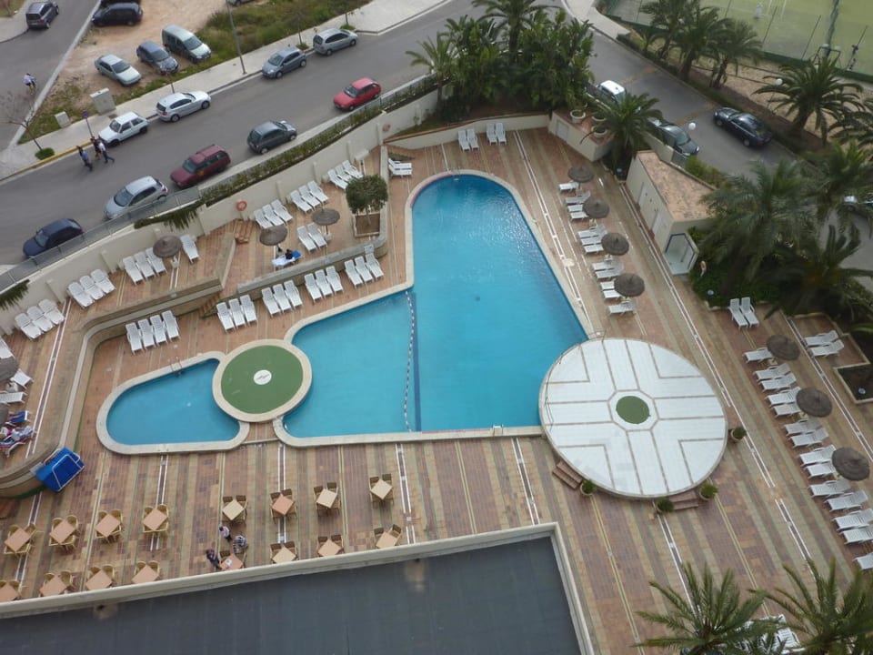 Aussicht aus dem 8 Stock auf den Pool Grupotel Taurus Park