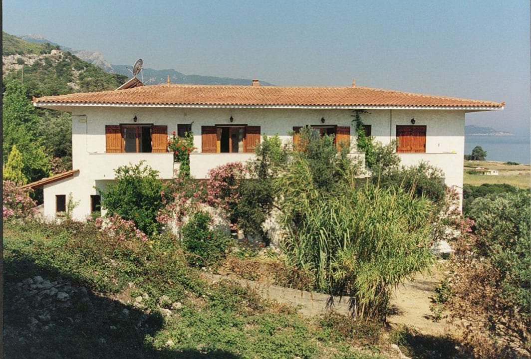 Outside picture Hotel Kedros Beach