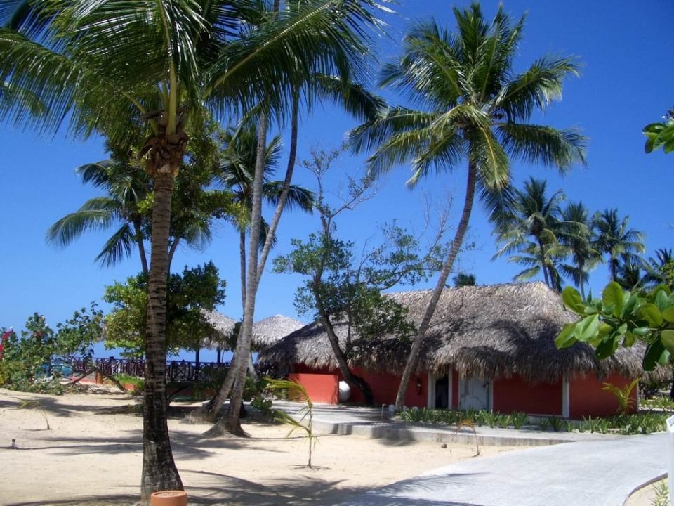 Strandbar1 Bahia Principe Grand El Portillo