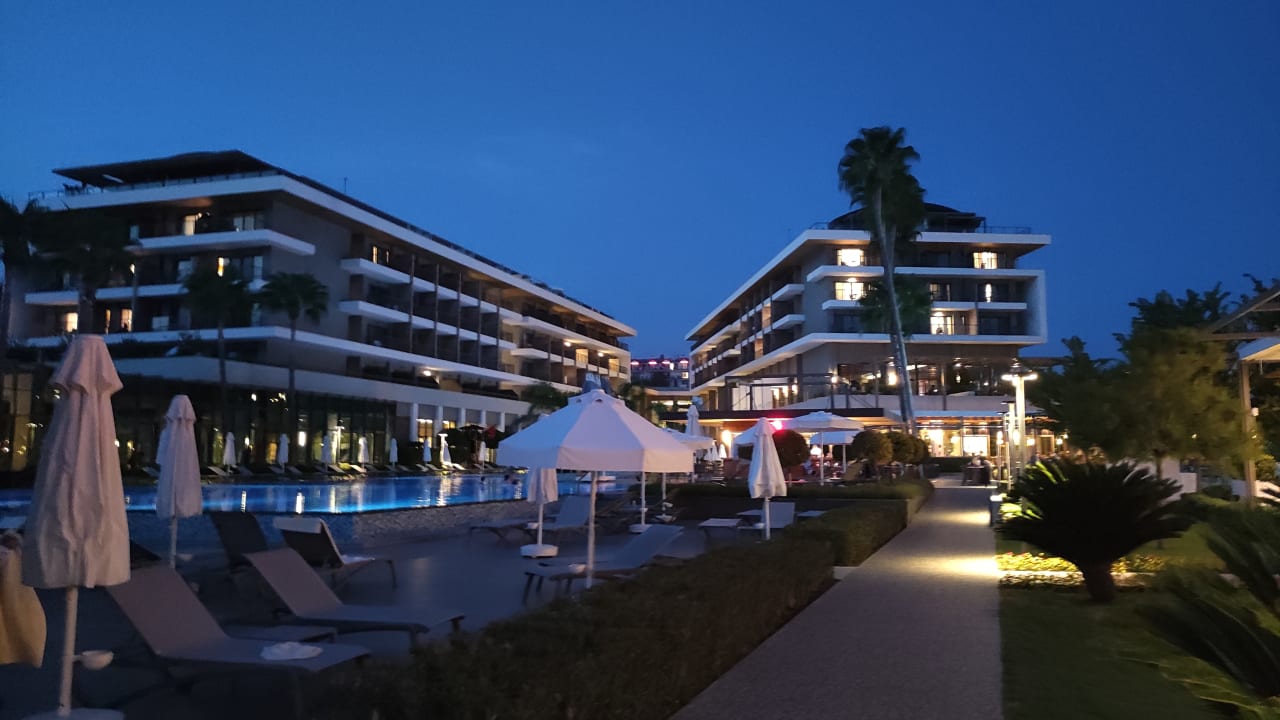 Außenansicht Acanthus Cennet Barut Collection