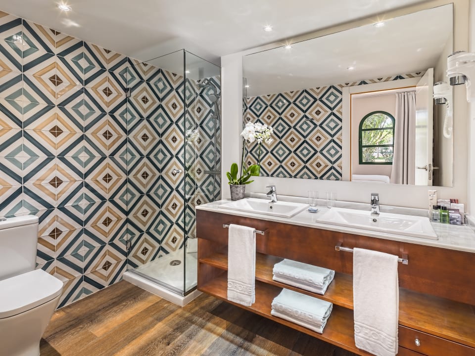 Zimmer H10 Ocean Suites