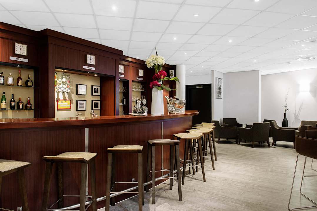 Bar Hotel NH Geneva Airport