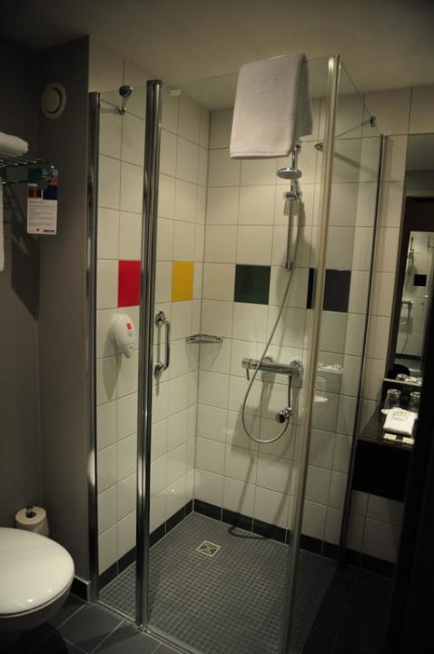 Dusche Park Inn by Radisson Frankfurt Airport