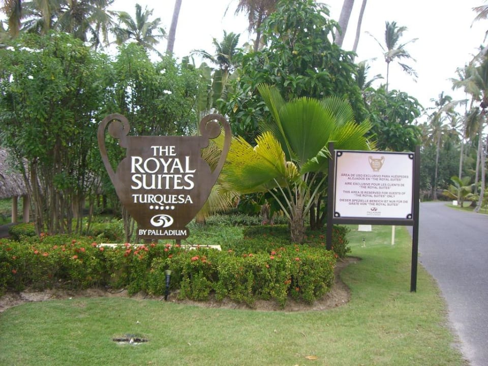 Hotelschild in der Gartenanlage TRS Turquesa Hotel - Adults only