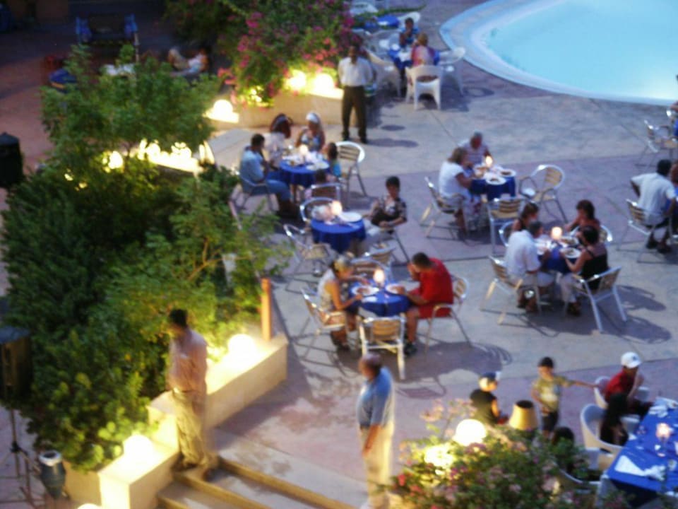 Abend am Pool Seagull Beach Resort