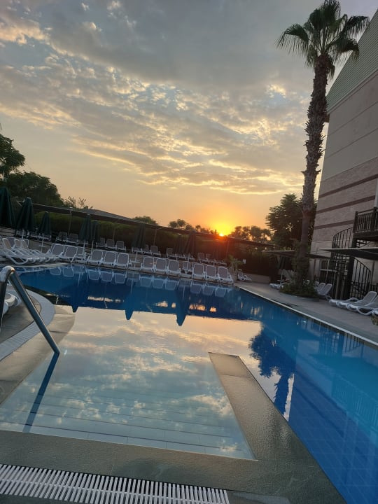 Pool Can Garden Resort