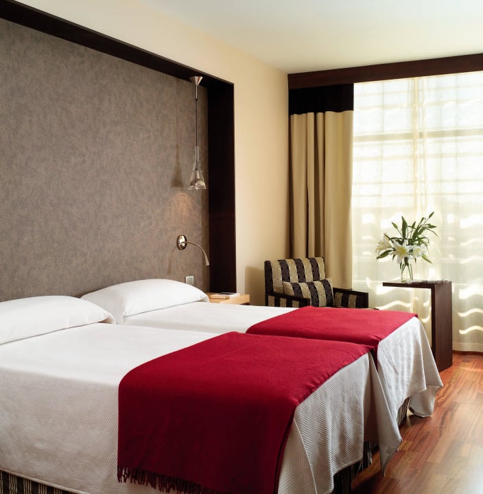 Room NH Sevilla Plaza de Armas
