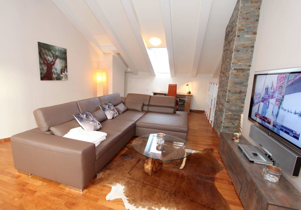 Wohnzimmer im OG Ferienwohnung Platzhirsch