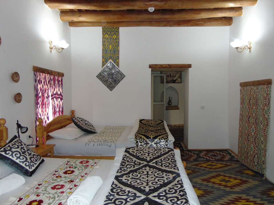 Zimmer Madrasah Polvon-Qori Boutique