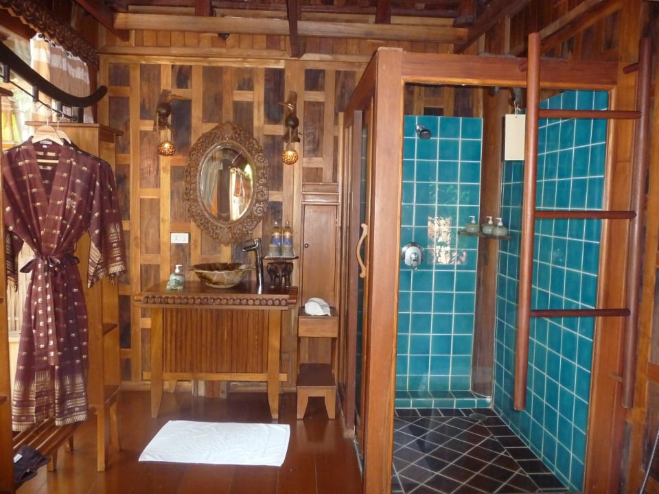 Indoorbad unserer Villa Santhiya Koh Phangan Resort & Spa