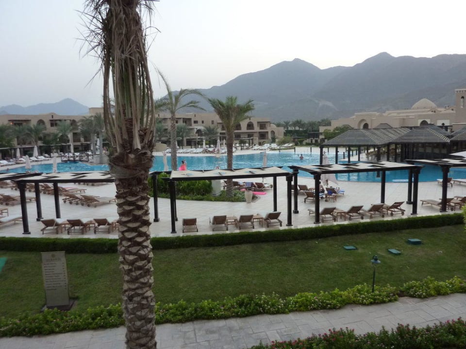 Pool Miramar Al Aqah Beach Resort