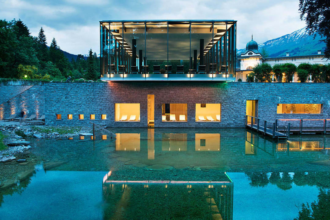 Natur- Schwimmteich Waldhaus Flims Wellness Resort, Autograph Collection