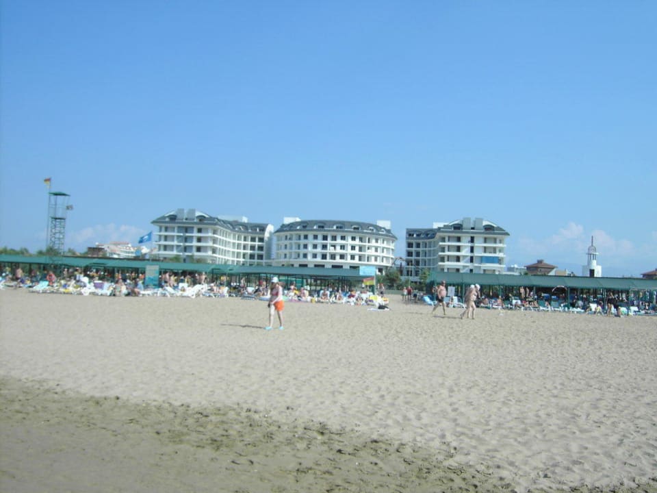 Sehr schöner, sauberer Strand Grand Seker Hotel