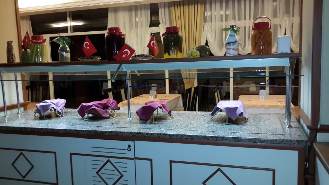 Это было ночью...не пугайтесь что нет еды! Holiday Park Resort