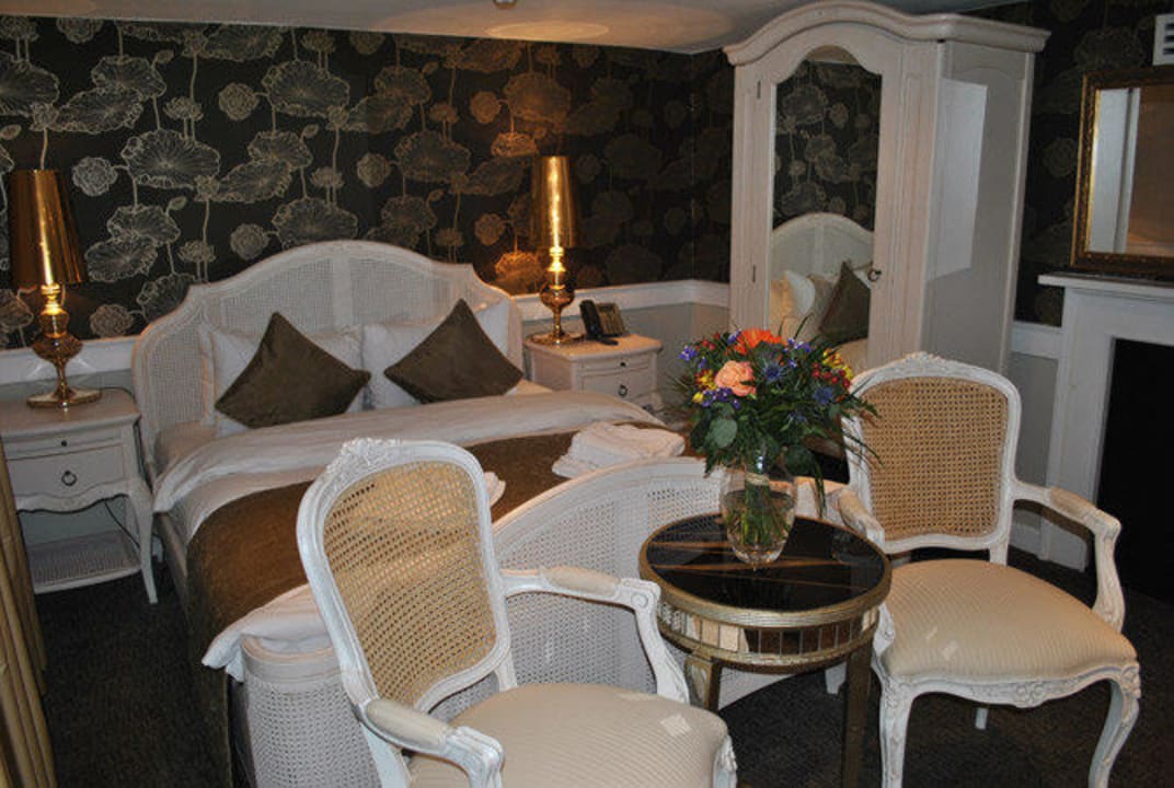 Double Deluxe Hotel The Westbridge