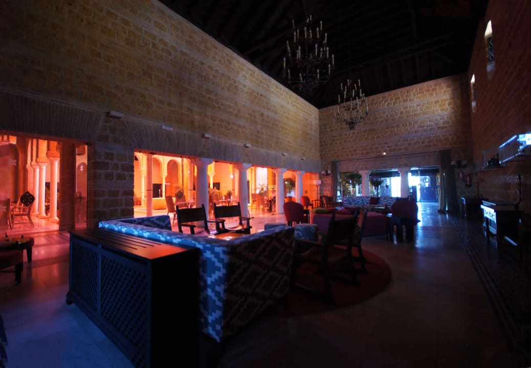 Lobby Hotel Parador de Carmona