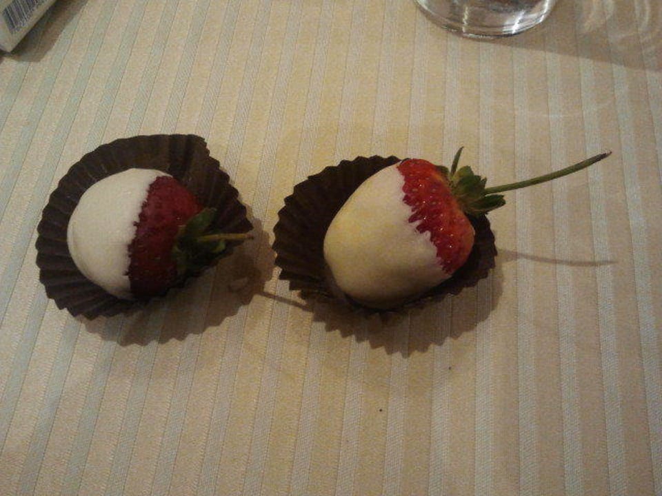 Schoko Erdbeeren Gold Island Selected