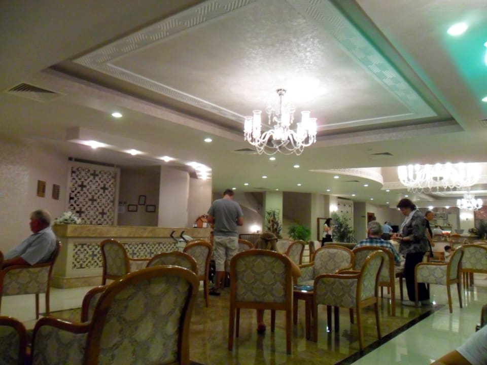 Rezeption Hotel Victory Resort