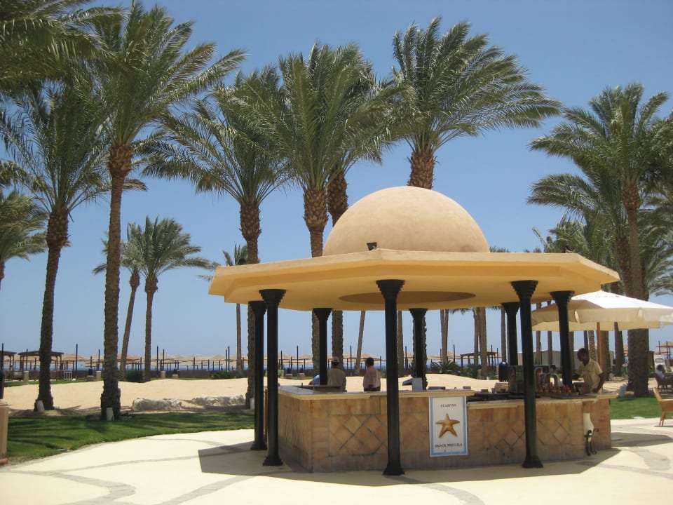 Das Star Fish Restaurant zwischen Pool und Strand Grand Makadi
